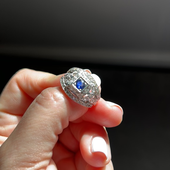 Diamond Ring - Picture 8 of 10